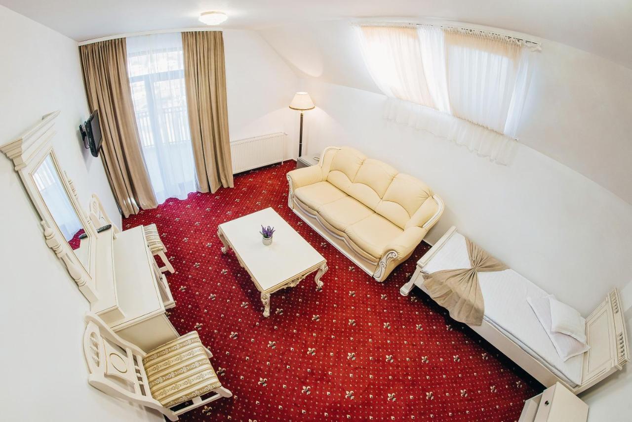 Pension Elegance Гура-Гуморулуй Экстерьер фото
