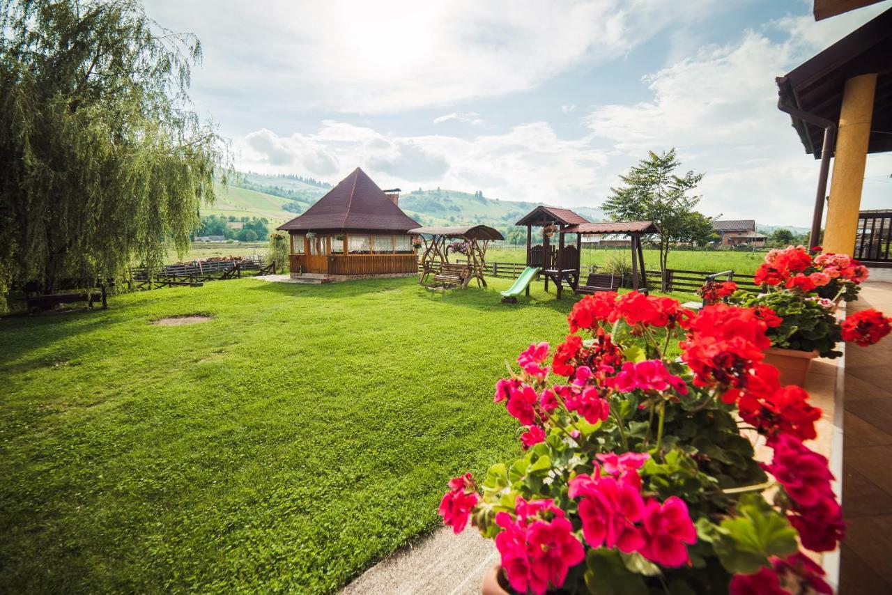 Pension Elegance Гура-Гуморулуй Экстерьер фото
